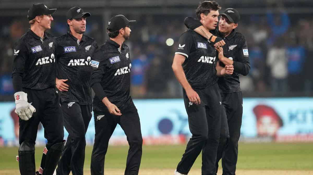 IND vs NZ: ન્યૂઝીલેન્ડે છેલ્લી ODI માં ભારતને હરાવીને ઇતિહાસ રચ્યો, કોહલીની સદી એળે ગઈ